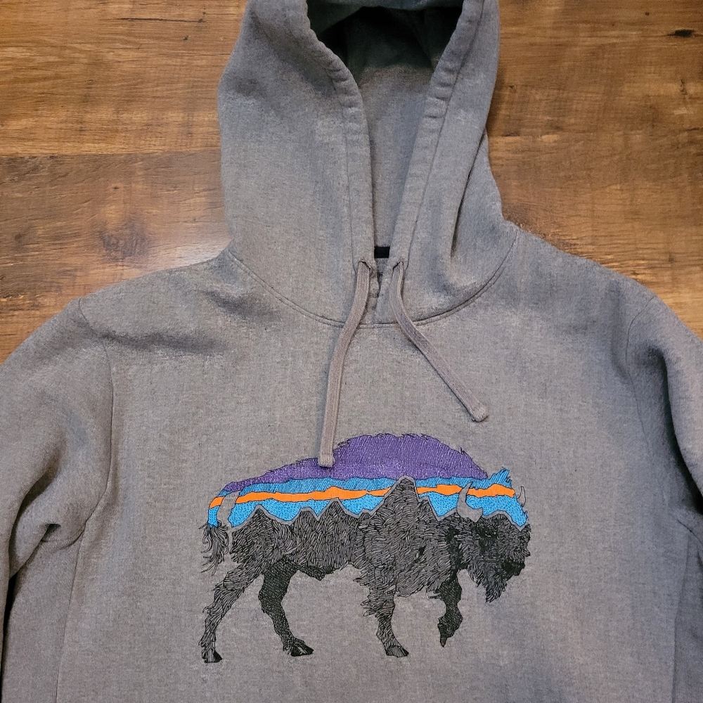 Patagonia Hoodie Mens Small Buffalo Uprisal Bison Logo Sweatshirt Gray Hooded